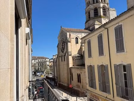 appartement traversant avec cour intérieure + balcon + cave 42m² – haussmannien à fort pot
