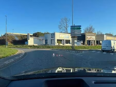 local commercial à louer