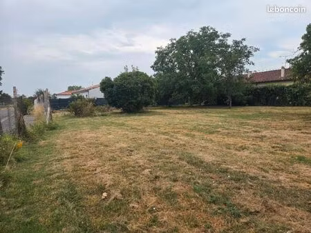 terrain 650 m² lagardelle sur leze