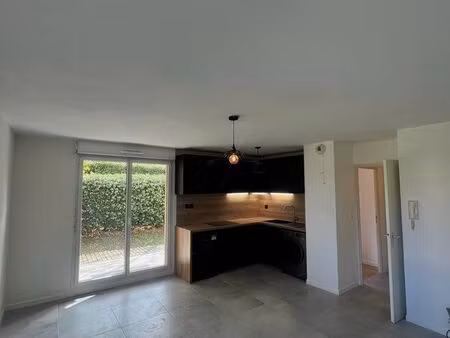 appartement 2 pièces (t2) - 40m2 - rdc