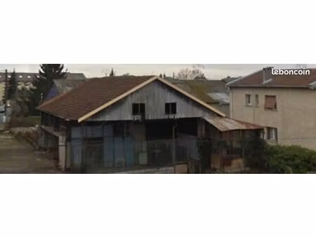 hangar 300 m² sur terrain 1000 m2