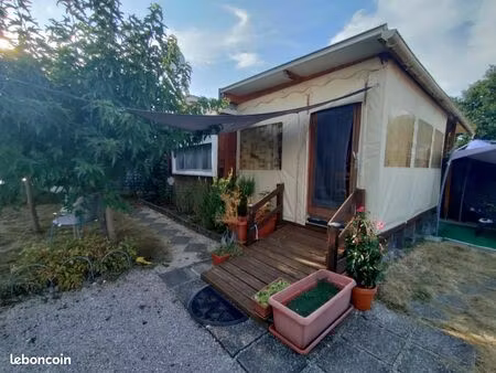 bungalow 6 pièces 38 m²