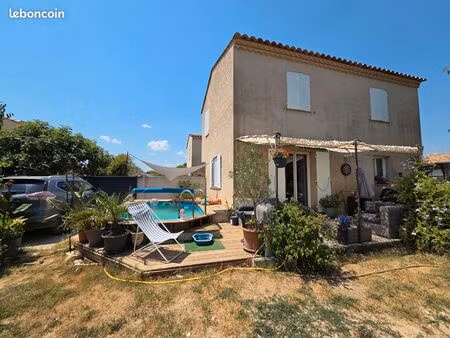 maison familiale 89 m² – 3 chambres – piscine – garage – calvisson