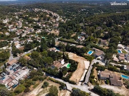 terrain constructible viabilisé à vendre