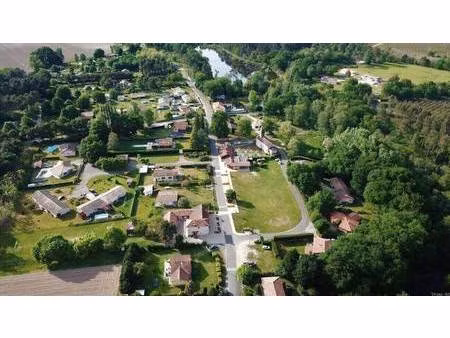 terrain constructible viabilisé à vendre