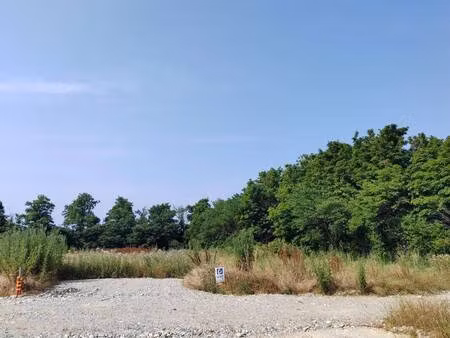terrain constructible viabilisé à vendre