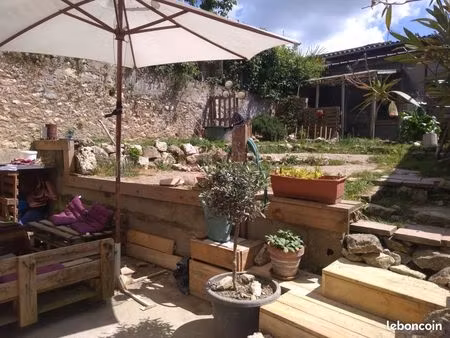 maison habitable et jardin avec possibilité de hangar