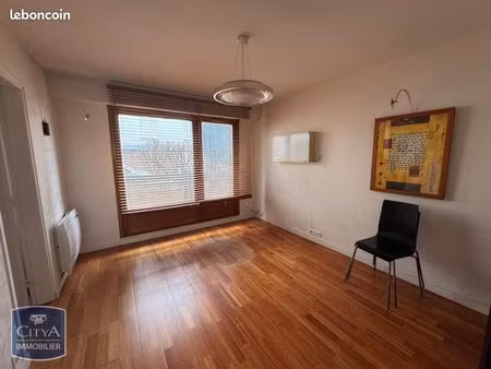 local 59 m²