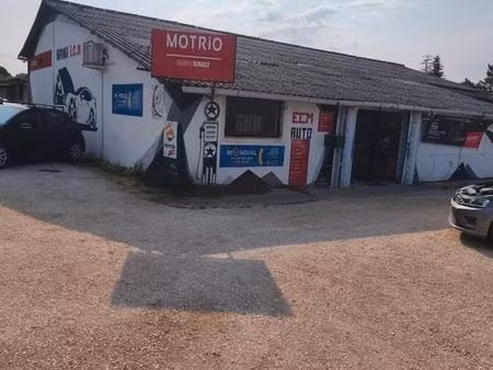 commerce garage automobile