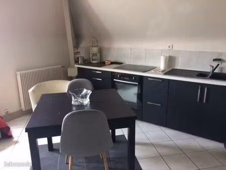 3 pieces  2 chambres  sur les quais