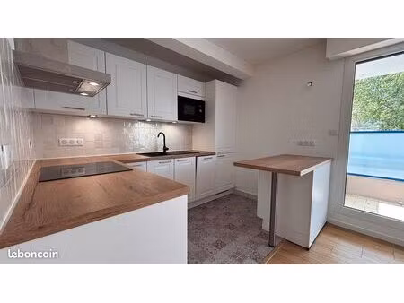 a louer - charmant t3 lumineux avec terrasse