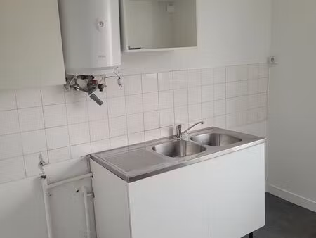 appartement t2 - bon etat - place d'ecosse
