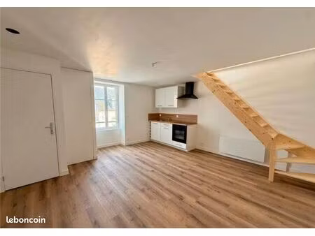 duplex rénove a neuf proche centre ville et port rhu