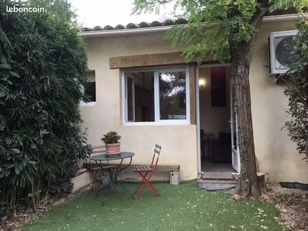 location studio meublé