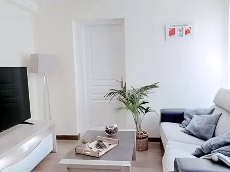 p2 meublé 35 m2
