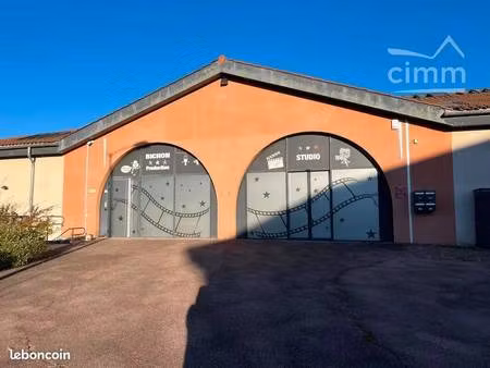 local commercial à louer