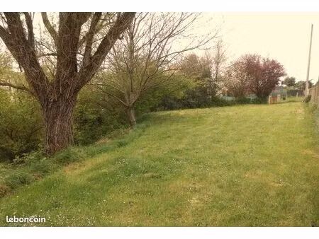 terrain 825m2 deyme