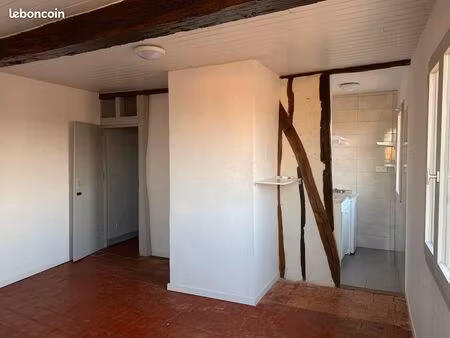 location t2 duplex auch