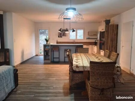 villa au coeur de la forêt  tranquille et calme sur grand terrain