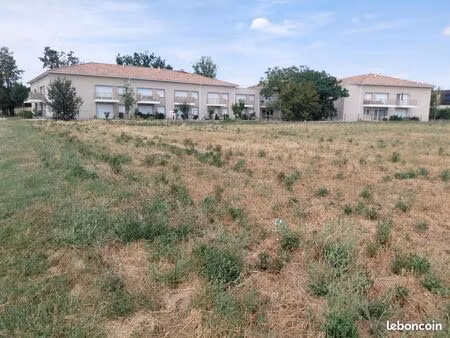 appartement t2  41 m²  149 000 eur