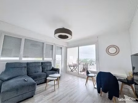 appartement 2 chambres balcon parking
