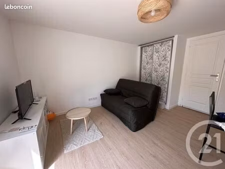 appartement 1 pièce 12 m²
