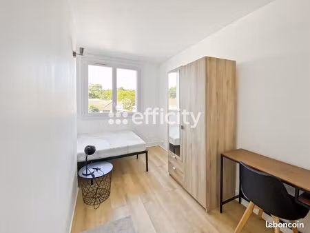 chambre 5 pièces 10 m²