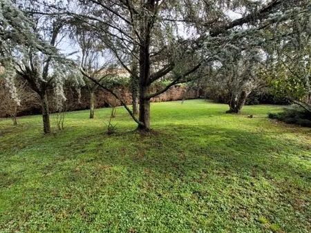 terrain 700 m² sainte foy d aigrefeuille
