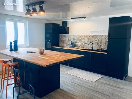 à louer – grand appartement t3 idéalement situé à proximité du centre-ville