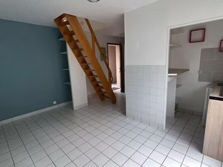 studio 1 pièce 27 m²