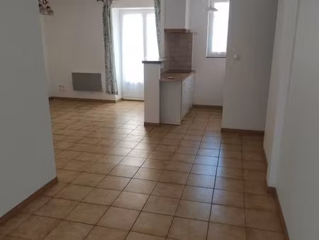 loue appartement 42m2 savigné sur lathan