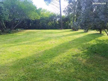 terrain 550 m² sablons