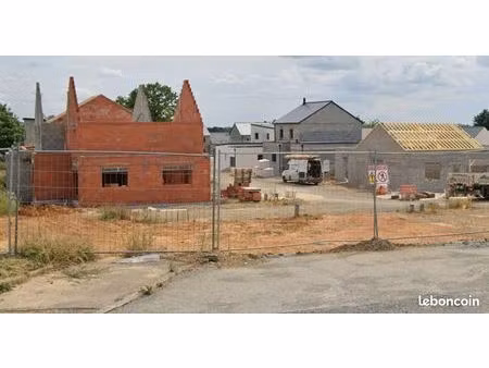 terrain à bâtir de 300 m² à saint-aubin-d'aubigne (35)