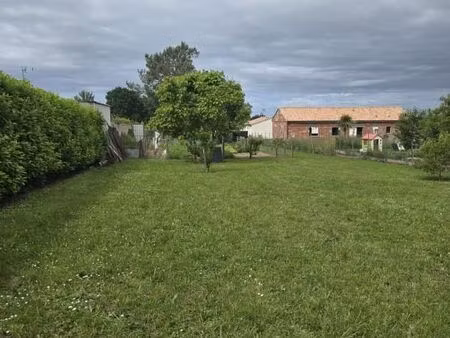 terrain 600 m² verdelais