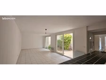 a louer montpellier f3 87 m2 avec une cour privative quartier clemenceau proche centre vil