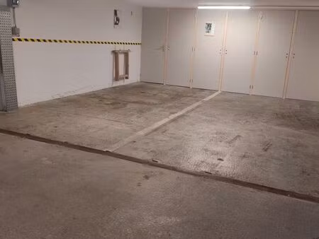 garage / place de stationnement