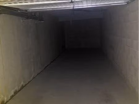 location grand garage double place