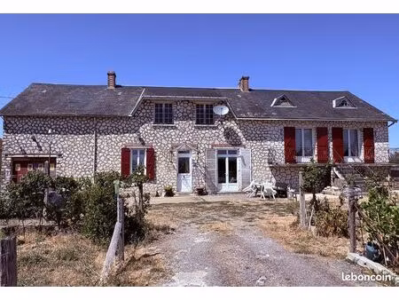 maison 8 pièces 137 m²