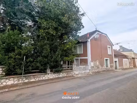 maison 11 pièces 415 m²