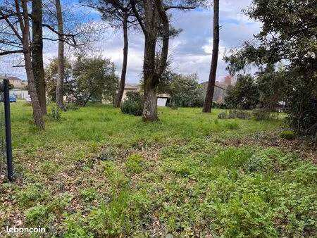 terrain 1 000 m² perissac