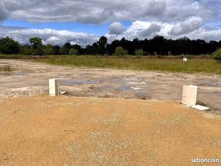 terrain 4 400 m² pompejac