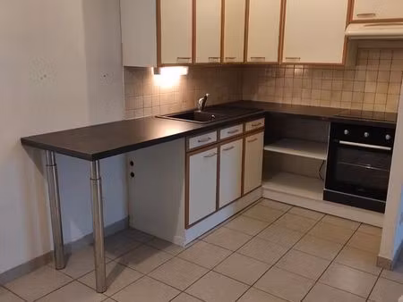 t3 très bon état 62m2 au sol