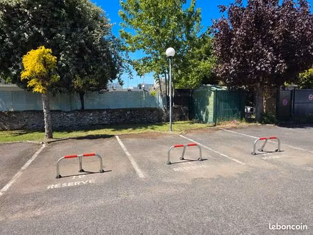 parking extérieur sécurisé tours nord  quartier saint symphorien