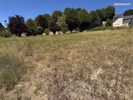terrain 845 m² la roche-clermault