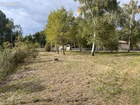 terrain 1 094 m² vensac