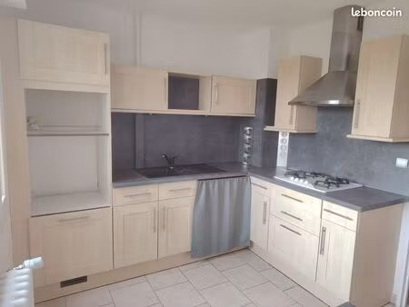 bel appartement f3 centre ville de chateauroux