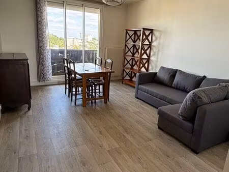 bel appartement meublé à louer