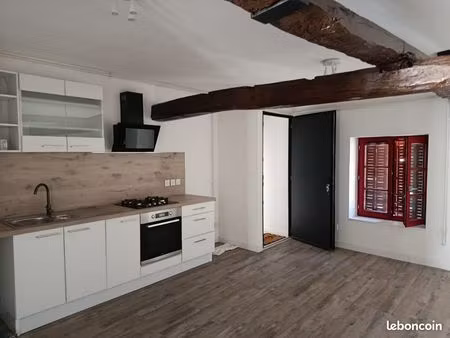 appartement t4 rénové à neuf – 856 – 2eme étage – centre la tour-du-pin