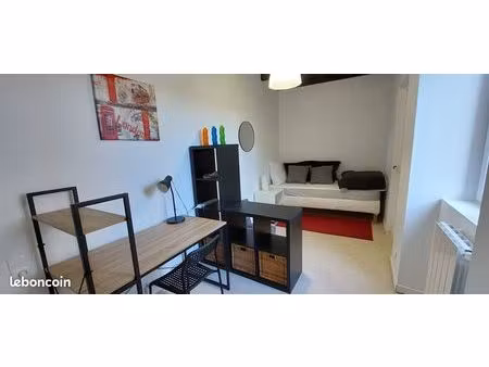 urgent (avant remise en location) type 1 meublé   proximité immédiate de la faculté des ta