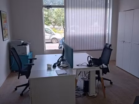 bureau 45m2 pres ancienne chambre de commerce